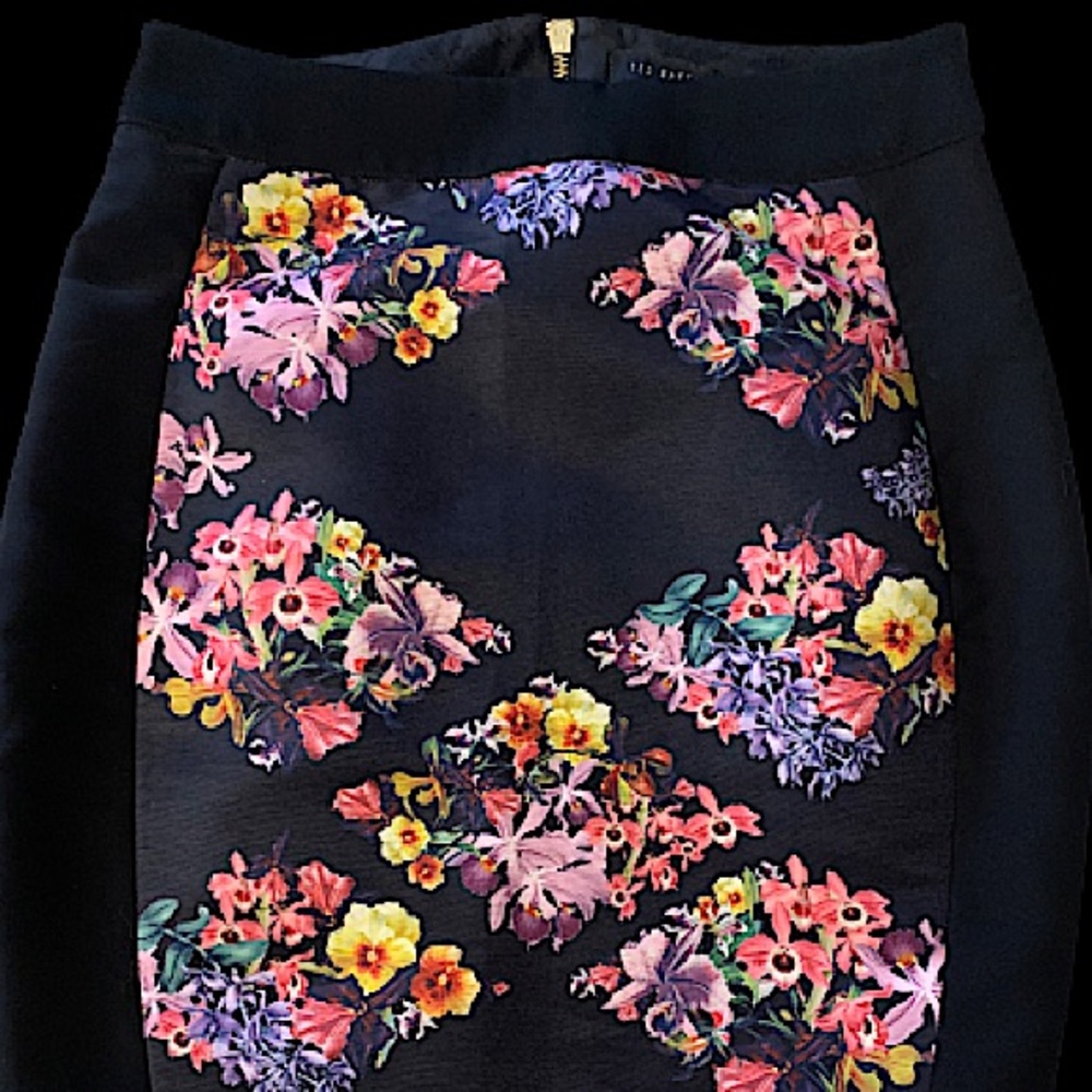 TED BAKER LONDON - Macen Lost Garden Zip Pencil
